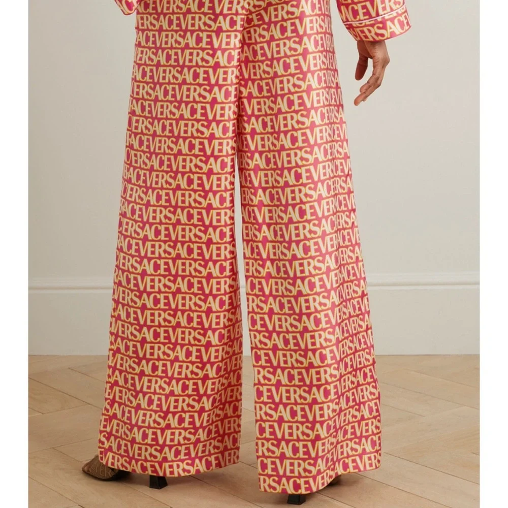 Versace Silk Set - Picture 2 of 4